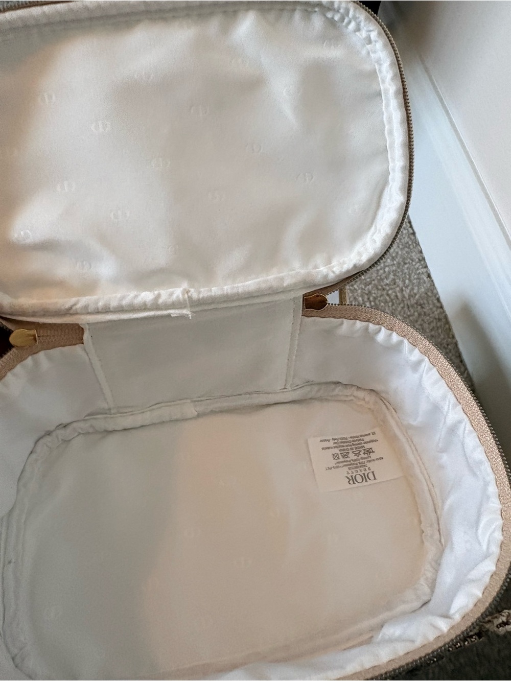 Dior Beauty Gold Metallic Makeup Pouch - Picture 2 of 5